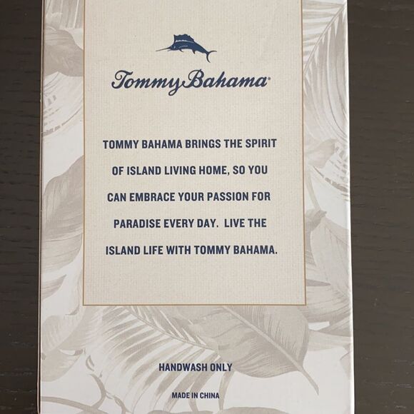 Tommy Bahama Crab bottle opener - Picture 4 of 4